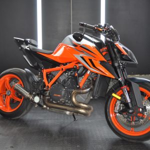 2022 KTM 1290 SUPER DUKE R
