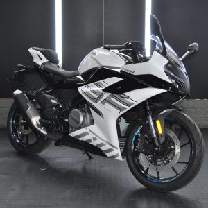 2026 CFMOTO 300SR